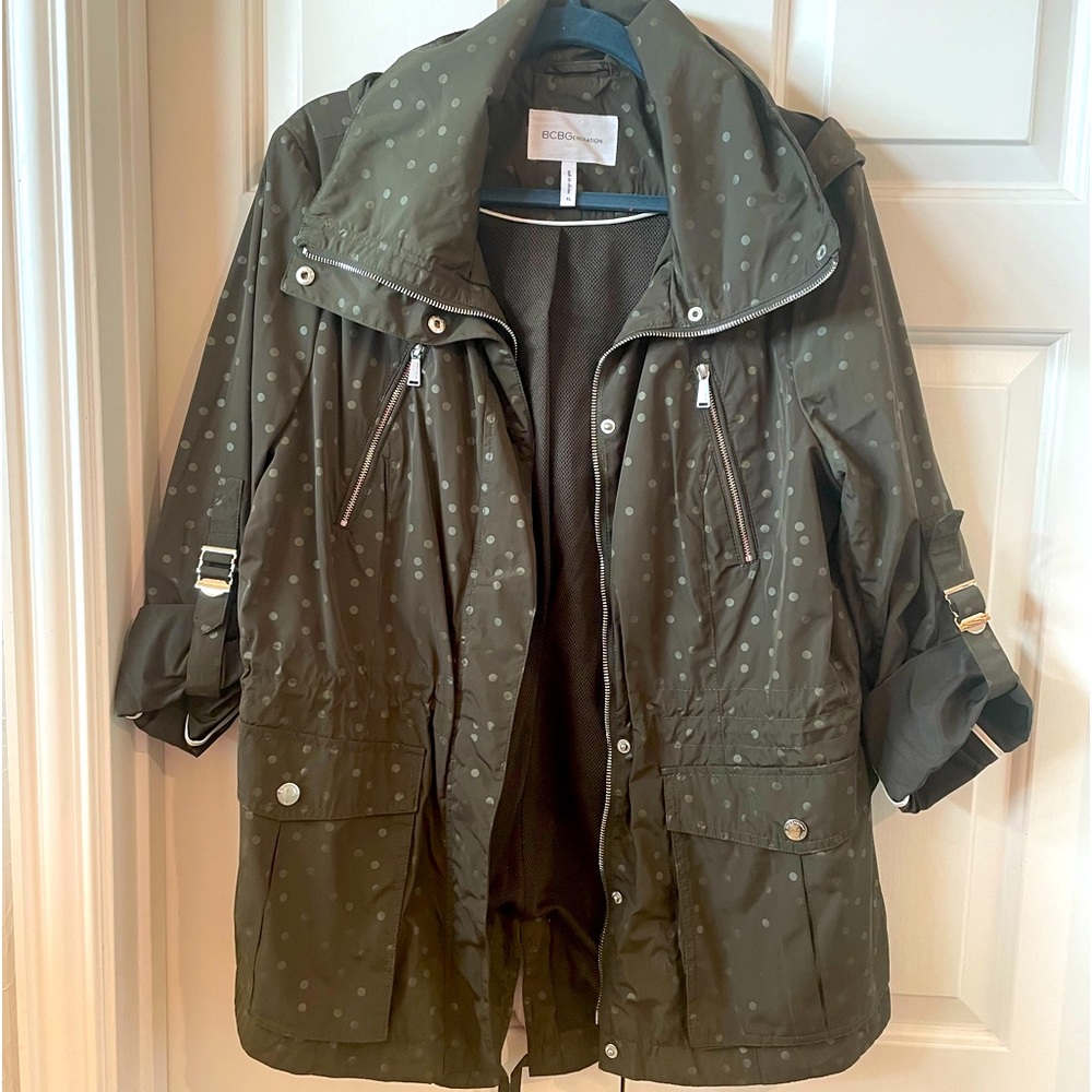 Lightweight raincoat